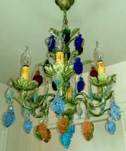 Un lustre en verre de Murano