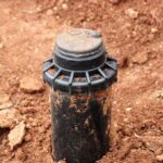 Pompe de jardin submergé sous la terre